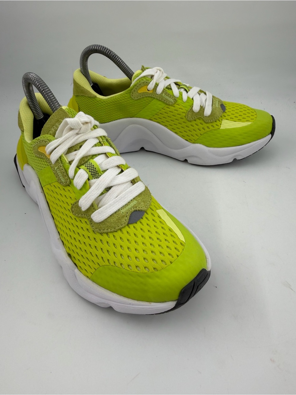 Sorel Women’s Kinetic RNEGD - SZ 7.5- Acid Green Lace-Up Sneakers Shoes - Picture 3 of 15
